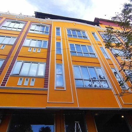 פונדיצ'רי Chaplin Hotel מראה חיצוני תמונה
