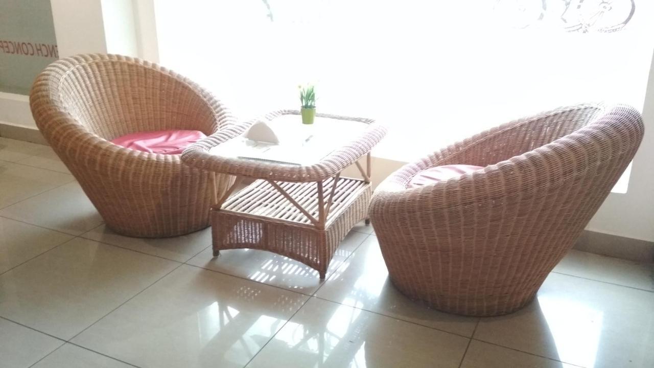 פונדיצ'רי Chaplin Hotel מראה חיצוני תמונה