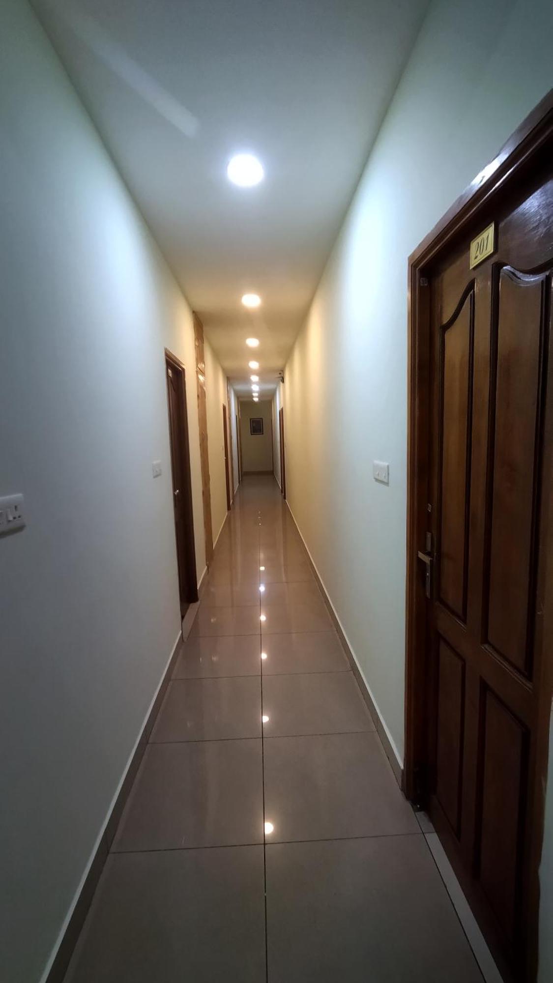 פונדיצ'רי Chaplin Hotel מראה חיצוני תמונה