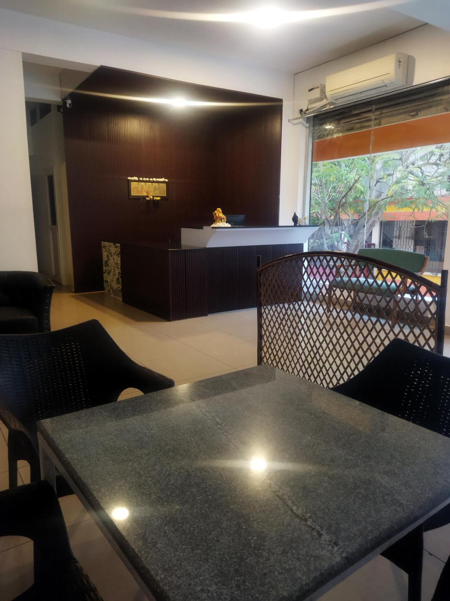 פונדיצ'רי Chaplin Hotel מראה חיצוני תמונה