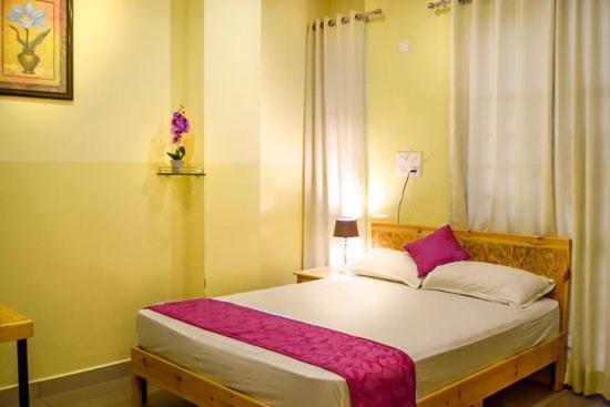 פונדיצ'רי Chaplin Hotel מראה חיצוני תמונה