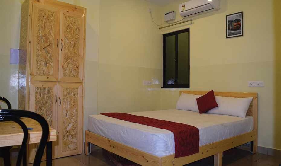 פונדיצ'רי Chaplin Hotel מראה חיצוני תמונה